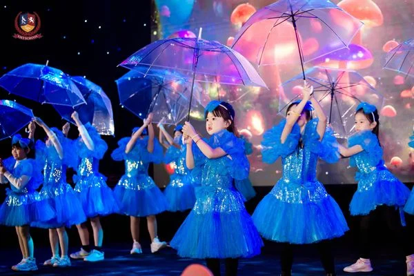 ĐẠI NHẠC HỘI MÙA ĐÔNG - WINTER CONCERT 2023: ĐÊM NHẠC THIÊN THẦN NƠI MỖI VIETSCHOOLERS ĐỀU TỎA SÁNG