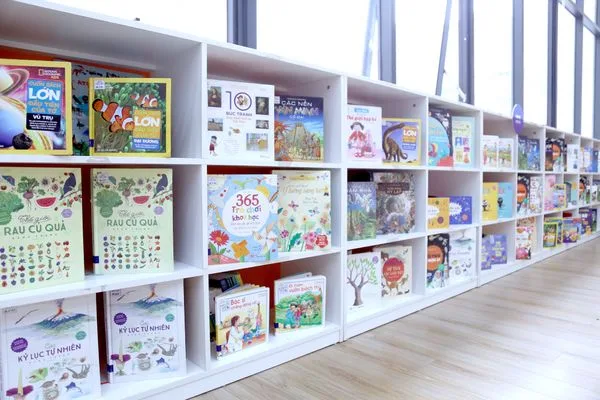 Nhiều đầu sách hay, top bán chạy đã “cập bến” thư viện Vietschool
