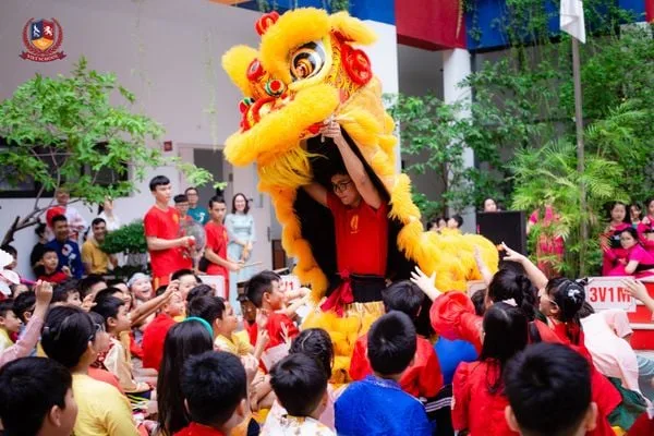 VIETSCHOOLERS ĐÓN TẾT TRUNG THU ĐẬM ĐÀ BẢN SẮC VIỆT NAM