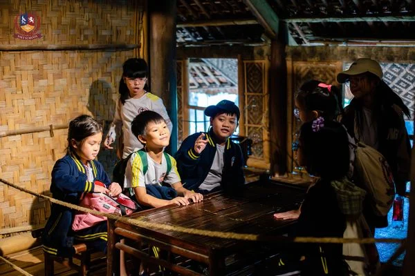 VIETSCHOOLERS KHỐI 3 VÀ CHUYẾN DU HÀNH VĂN HÓA “XUYÊN VIỆT” GIỮA LÒNG HÀ NỘI