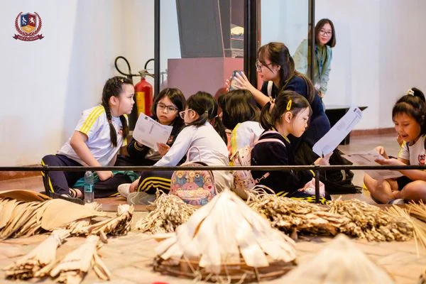 VIETSCHOOLERS KHỐI 3 VÀ CHUYẾN DU HÀNH VĂN HÓA “XUYÊN VIỆT” GIỮA LÒNG HÀ NỘI