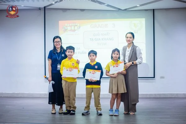 VIETSCHOOLERS VÀ NỖ LỰC GẶT HÁI NHỮNG THÀNH QUẢ NGỌT NGÀO TỪ ENGLISH FESTIVAL 2023