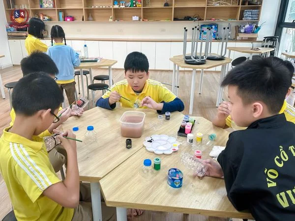 VIETSCHOOL THAM GIA ĐIỂM CẦU KHOA HỌC - SFF HUBS - LIÊN HOAN PHIM KHOA HỌC QUỐC TẾ 2023