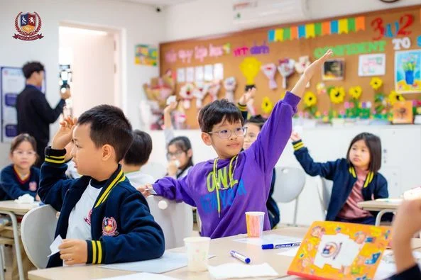 VIETSCHOOLERS KHỐI 3 HỌC TOÁN QUA HOẠT ĐỘNG TÌM VẺ ĐẸP CỦA NHỮNG CON SỐ