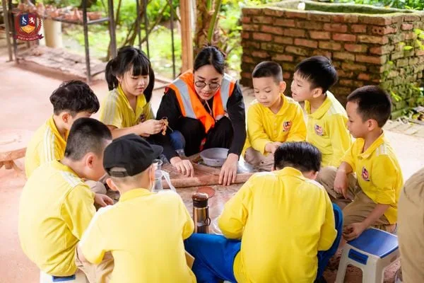 VIETSCHOOLER KHỐI 1 KHÁM PHÁ "ỐC ĐẢO XANH" GIỮA LÒNG HÀ NỘI