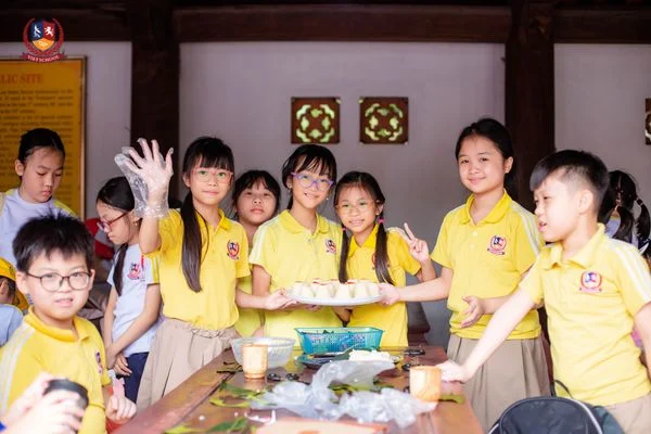 KHỐI 4 THĂM TÒA THÀNH CỔ NHẤT VIỆT NAM, NGHE CHUYỆN TIỀN NHÂN DỰNG NƯỚC
