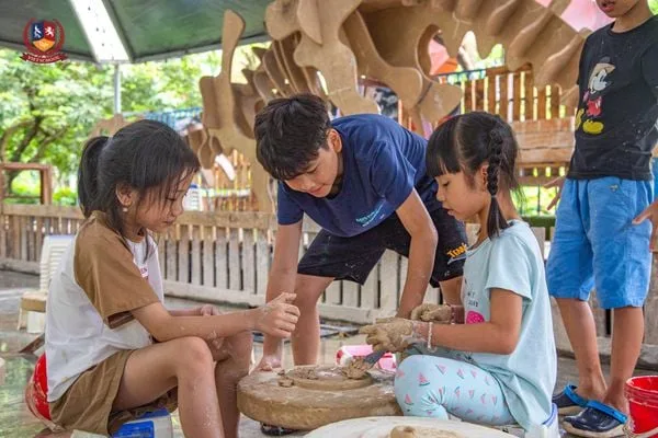 TRẠI HÈ VIETSCHOOL 2024: ĐI ĐỂ HIỂU, TRẢI NGHIỆM ĐỂ TRƯỞNG THÀNH