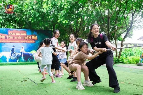 TRẠI HÈ VIETSCHOOL 2024: ĐI ĐỂ HIỂU, TRẢI NGHIỆM ĐỂ TRƯỞNG THÀNH