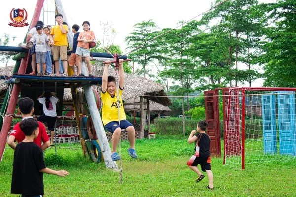 TRẠI HÈ VIETSCHOOL 2024: ĐI ĐỂ HIỂU, TRẢI NGHIỆM ĐỂ TRƯỞNG THÀNH