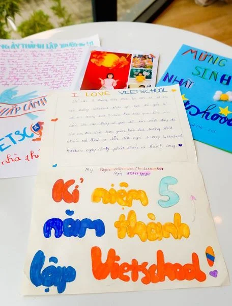 "THƯ TÌNH" GỬI VIETSCHOOL