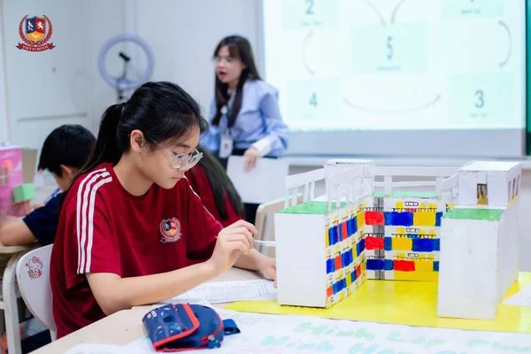 [CHUYỆN KỂ GIÁO VIÊN] TÌM VẺ ĐẸP CỦA TOÁN HỌC QUA MÔN TOÁN TẠI VIETSCHOOL