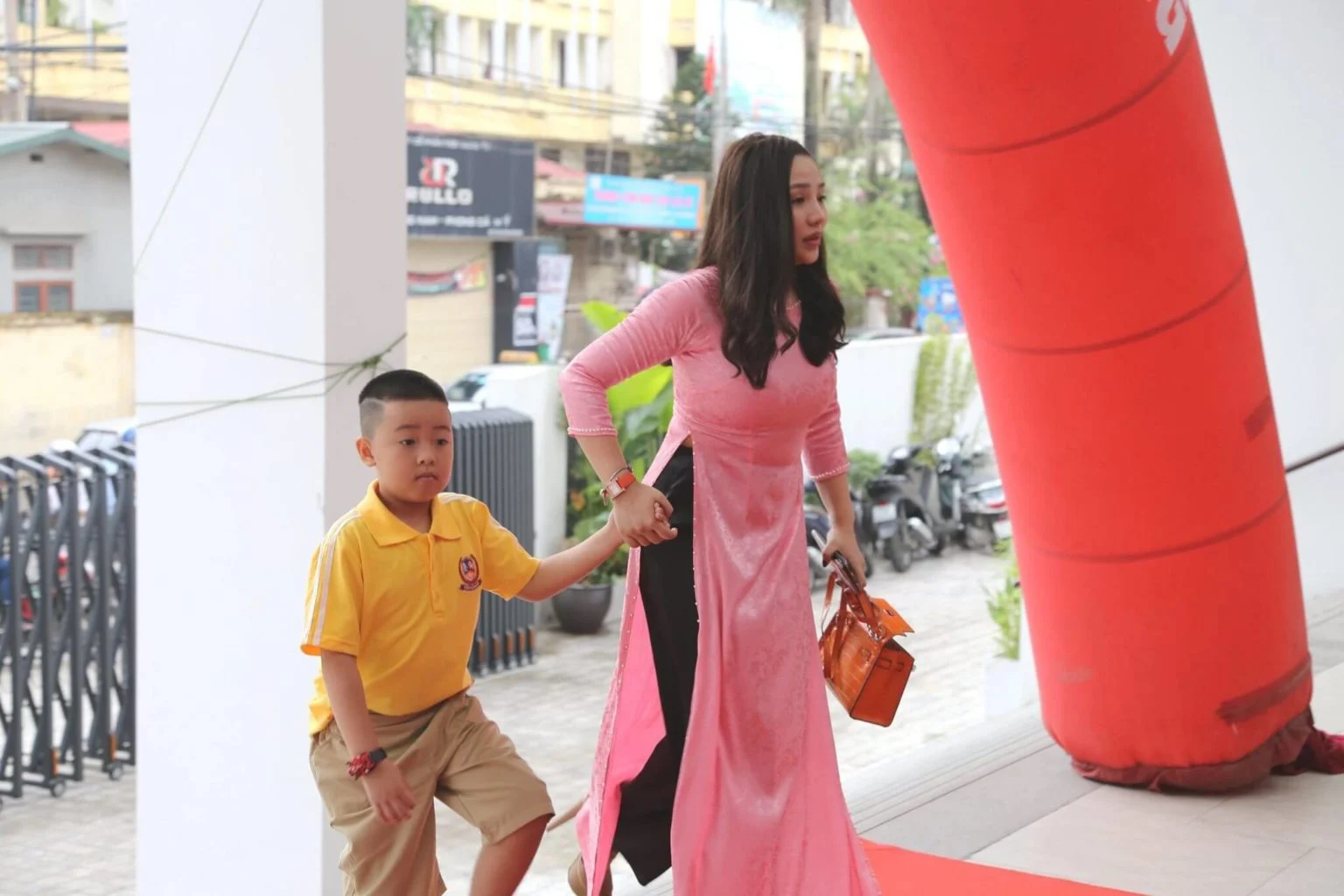 NGÀY HỘI TỰU TRƯỜNG – VIETSCHOOL YÊU THƯƠNG