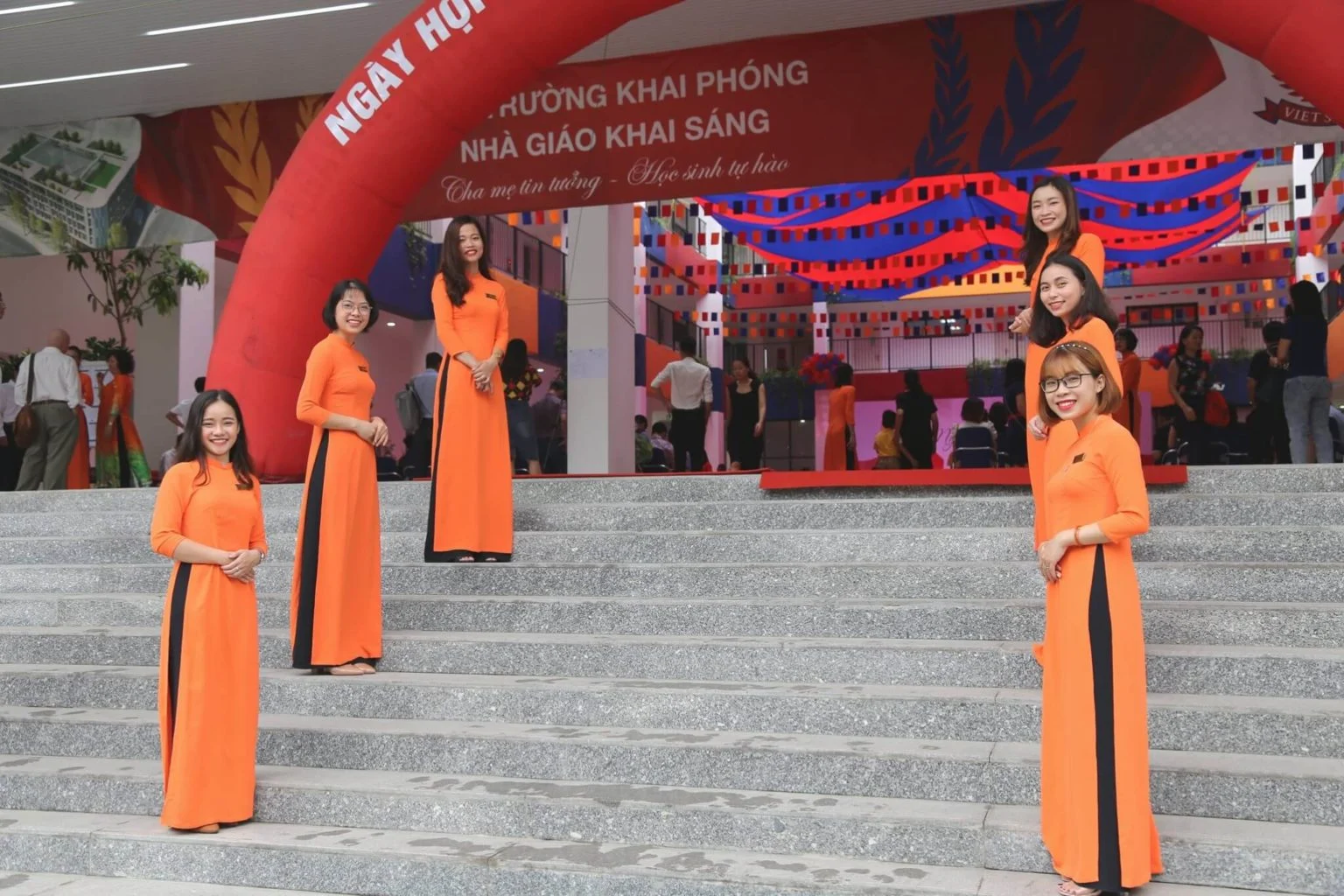 NGÀY HỘI TỰU TRƯỜNG – VIETSCHOOL YÊU THƯƠNG