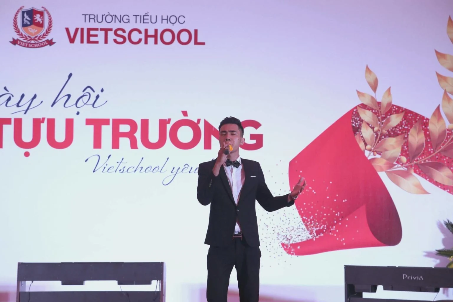 NGÀY HỘI TỰU TRƯỜNG – VIETSCHOOL YÊU THƯƠNG