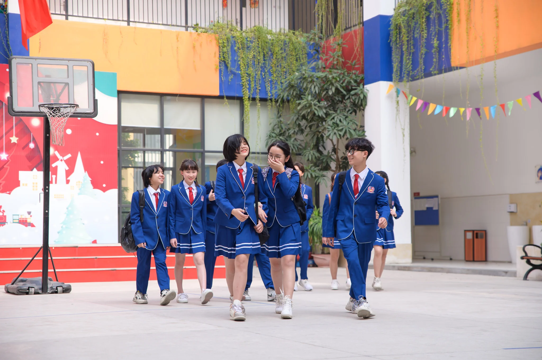 THẾ NÀO LÀ MỘT NGÔI TRƯỜNG TỐT?