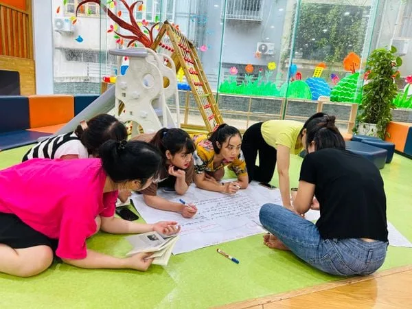 GIÁO VIÊN MẦM NON VIETSCHOOL NẠP THÊM NĂNG LƯỢNG, KIẾN THỨC ĐỂ DẠY DỖ, CHĂM SÓC TRẺ
