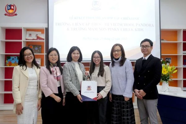 THAM QUAN TRẢI NGHIỆM VIETSCHOOL & LỄ KÝ KẾT HỢP TÁC CHIẾN LƯỢC TRƯỜNG THCS-TH VIETSCHOOL PANDORA VÀ TRƯỜNG MẦM NON PINKYCHEEK KIDS