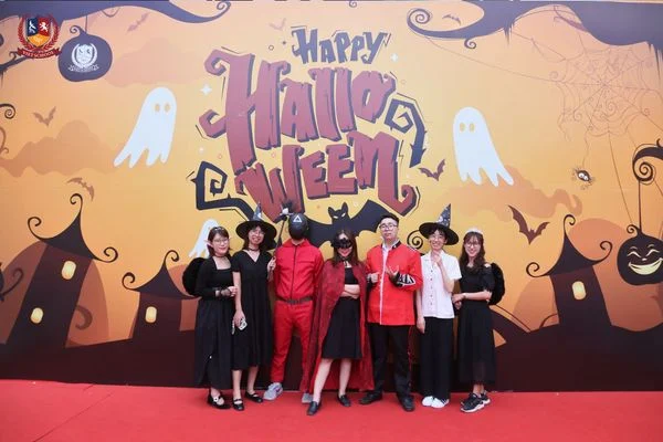 NHÌN LẠI NHỮNG KHOẢNH KHẮC ĐẸP TRONG LỄ HỘI HALLOWEEN TẠI VIETSCHOOL