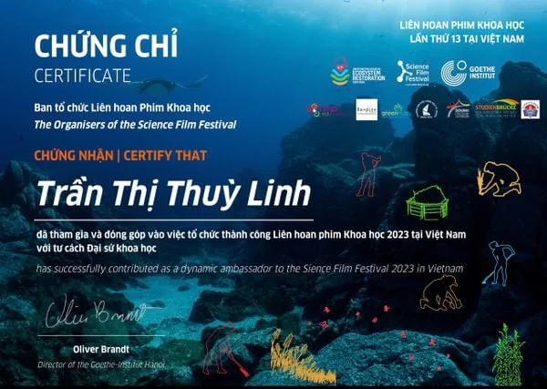 GIÁO VIÊN VIETSCHOOL VINH DỰ NHẬN CHỨNG CHỈ LIÊN HOAN PHIM KHOA HỌC