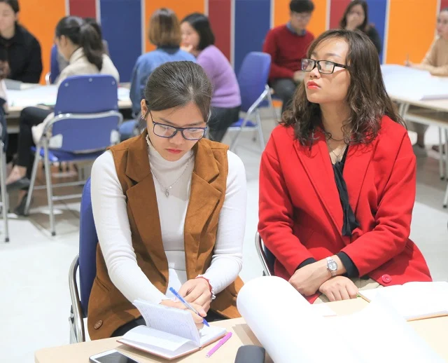 THẦY CÔ VIETSCHOOL THAM GIA KHÓA ĐÀO TẠO NUÔI DƯỠNG TƯ DUY PHÁT TRIỂN