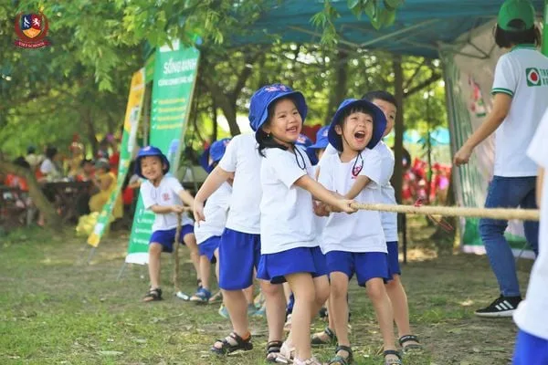 TRẢI NGHIỆM MỘT NGÀY CỦA NÔNG DÂN NHÍ HẠNH PHÚC