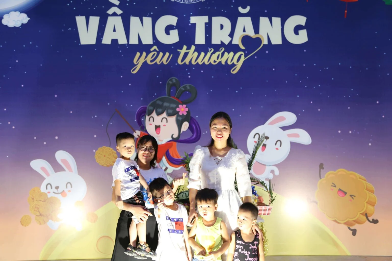 Đêm hội trăng rằm “Trung thu là tết, tết là đoàn viên” tại Vietschool