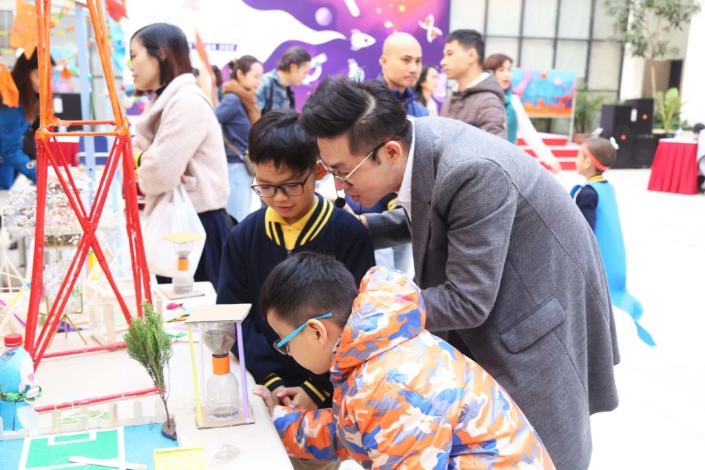 KHÁM PHÁ HÀNH TRÌNH TÌM KIẾM MẠCH NGUỒN KHOA HỌC