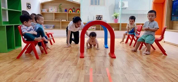 VIETSCHOOL CHÚ TRỌNG PHÁT TRIỂN THỂ CHẤT CHO TRẺ