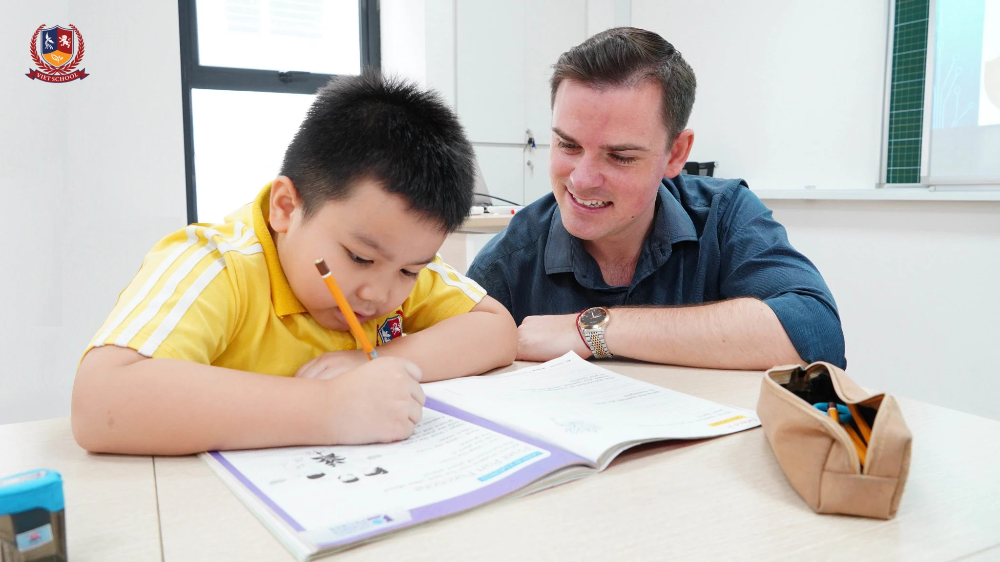 CHƯƠNG TRÌNH SONG NGỮ BẢN QUYỀN TẠI VIETSCHOOL VỚI ƯU ĐÃI LỚN VỀ HỌC PHÍ