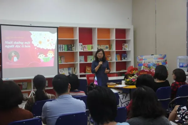 TS. Nguyễn Ngọc Minh chia sẻ bí quyết “nuôi dưỡng một người đọc tí hon”