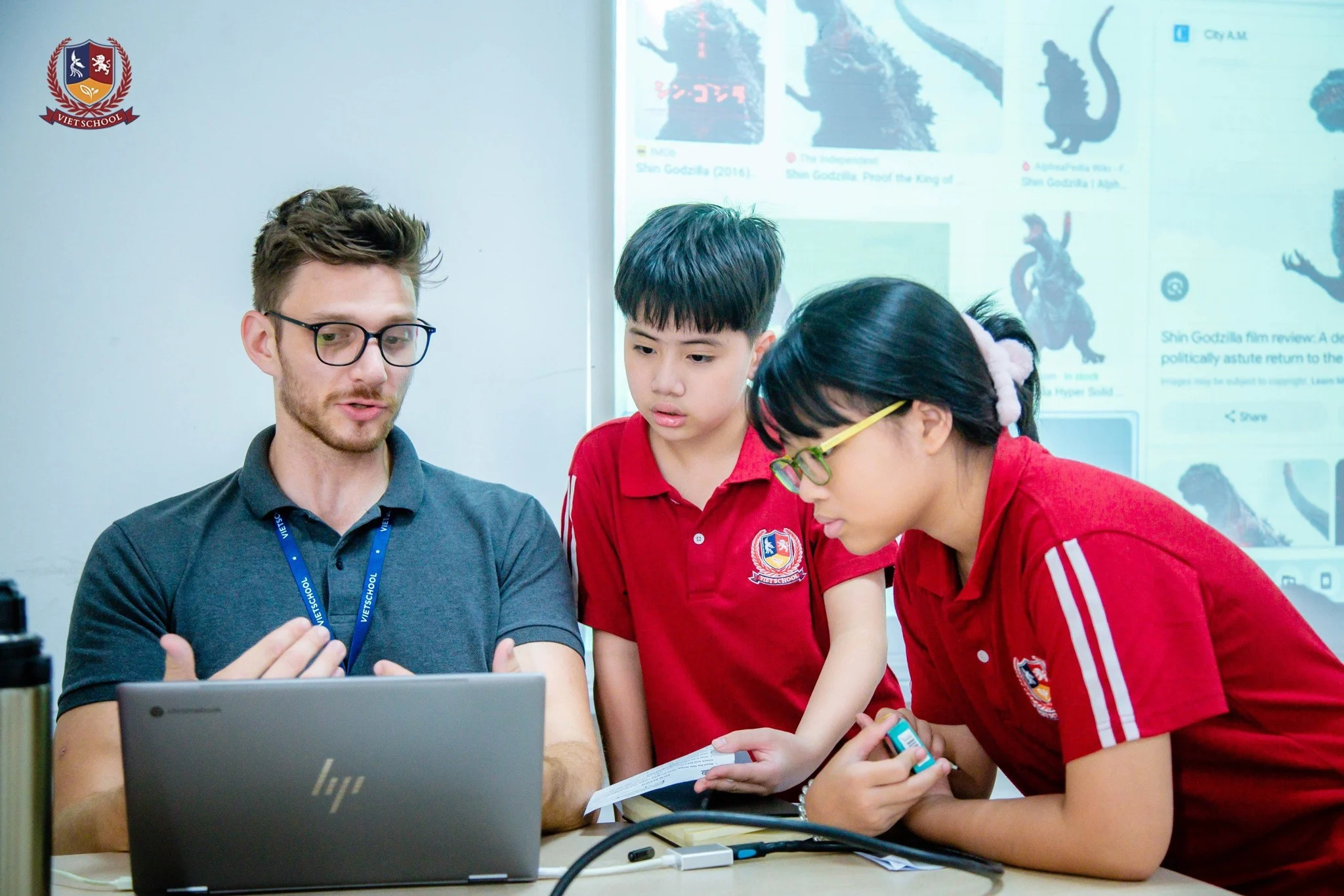 VIETSCHOOL NEWSLETTER 10/2023 - BẢN TIN THÁNG 10/2023 VIETSCHOOL