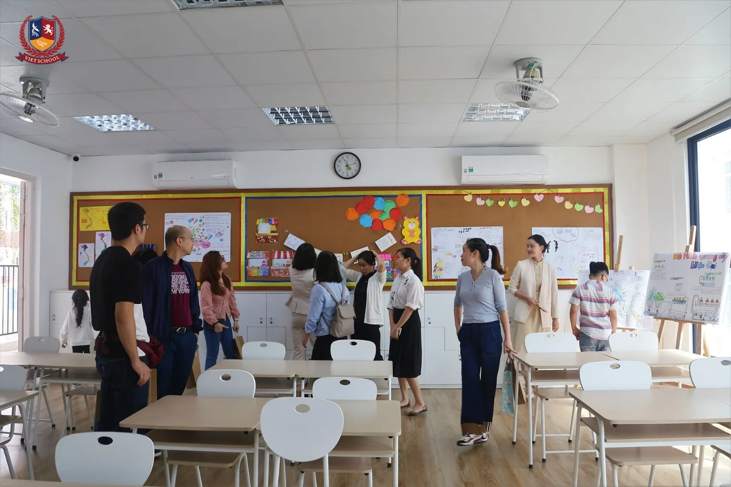 Cơ sở vật chất hiện đại hỗ trợ tốt nhất cho việc học của con