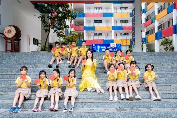 [KEEP THE MEMORIES] THÁNG NĂM RỰC RỠ