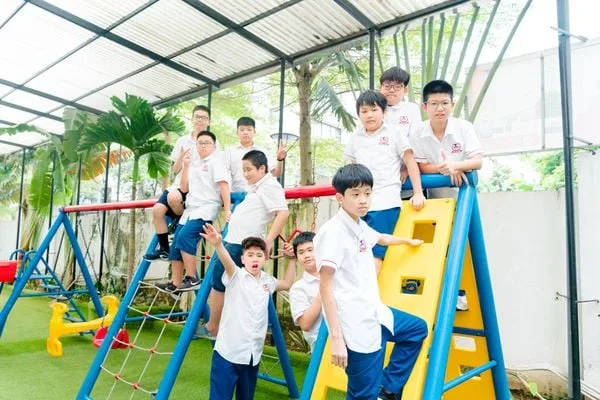 [KEEP THE MEMORIES] THÁNG NĂM RỰC RỠ
