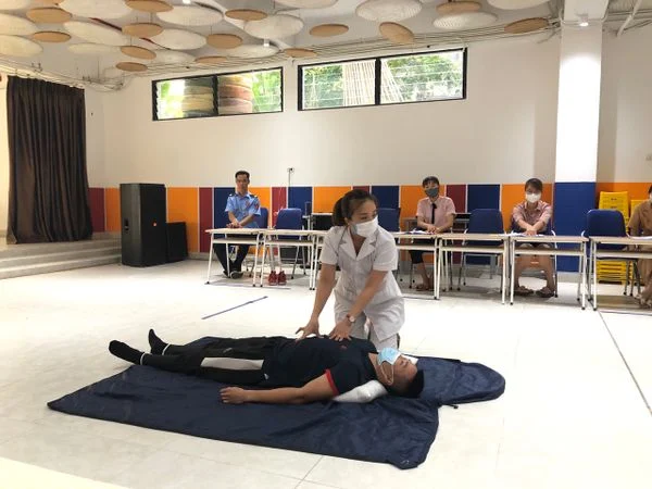 Trường Liên cấp TH-THCS Vietschool Pandora tập huấn phòng chống Covid-19