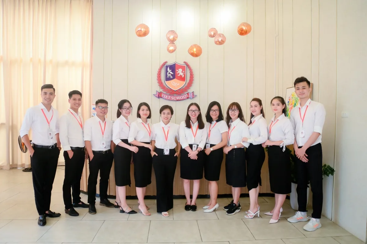Đội ngũ giáo viên Vietschool được tổ chức theo từng nhóm chuyên môn