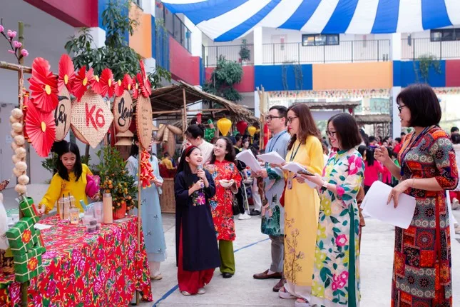 ễ hội mùa Xuân cho học sinh trải nghiệm Tết Cổ truyền Việt Nam.
