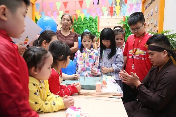 NHỮNG KHOẢNH KHẮC ĐÁNG NHỚ TRONG NGÀY HỘI GRAND OPENING MẦM NON VIETSCHOOL TRIỀU KHÚC