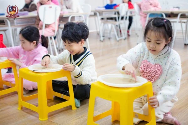 PHÁT TRIỂN NGÔN NGỮ - “CHÌA KHÓA” CHO TRẺ VỮNG VÀNG BƯỚC VÀO LỚP 1
