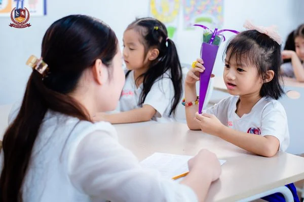 CÁC BÉ MẦM NON VIETSCHOOL HÀO HỨNG VỚI TRẢI NGHIỆM “LÀ HỌC SINH LỚP 1”