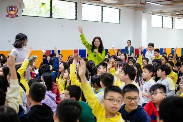 CLB NGÔN NGỮ VÀ EQ MỞ RA KHÔNG GIAN TẾT VIỆT, VIETSCHOOLERS SAY MÊ CÙNG VĂN HÓA ĐỌC
