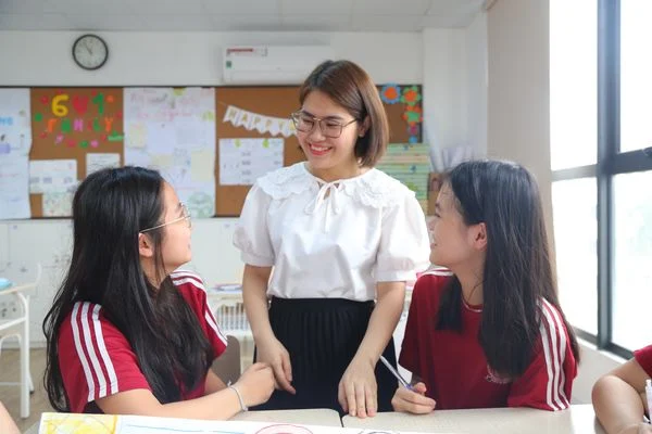 SỨ MỆNH CỦA NHỮNG NGƯỜI DẪN DẮT, ĐỒNG HÀNH VÀ TRUYỀN CẢM HỨNG CHO MỖI VIETSCHOOLER