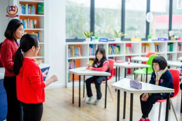 VIETSCHOOLERS HÀO HỨNG KHÁM PHÁ VẺ ĐẸP CỦA TIẾNG MẸ ĐẺ VỚI SÂN CHƠI “EM YÊU TIẾNG VIỆT”