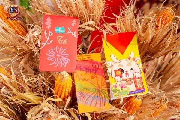 [DỰ ÁN MÔN TIẾNG ANH] VIETSCHOOLERS GỬI YÊU THƯƠNG VÀO NHỮNG TẤM THIỆP CHÚC TẾT, LÌ XÌ ĐẦU XUÂN