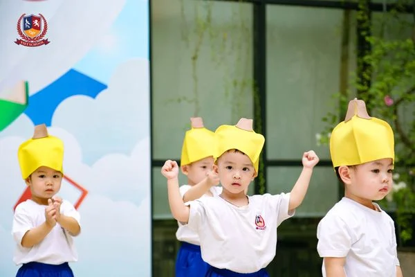 LỄ BẾ GIẢNG NĂM HỌC 2022-2023: NHỮNG EM BÉ TRƯỞNG THÀNH CỦA MẦM NON VIETSCHOOL