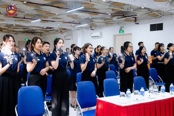 NĂM HỌC MỚI: KẾT NỐI ĐỂ VƯƠN XA - THE MORE WE CONNECT THE BETTER IT GETS!