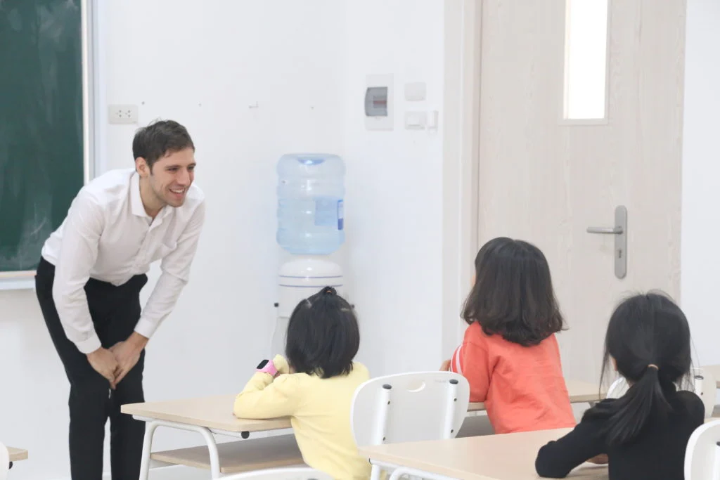 KHAI GIẢNG KHÓA HỌC “HÀNH TRANG LỚP 1” – HÁO HỨC KHÁM PHÁ ĐIỀU MỚI LẠ CỦA TRƯỜNG TIỂU HỌC