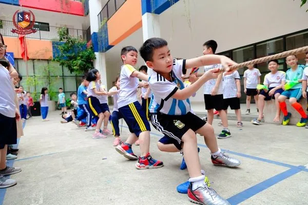 BẾ MẠC SPORTS DAY VIETSCHOOL: NGẬP TRÀN CẢM XÚC, LẤP LÁNH HUY CHƯƠNG