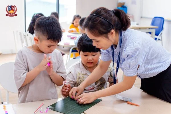 [CHUYỆN KỂ GIÁO VIÊN] HỌC TOÁN TƯ DUY Ở VIETSCHOOL THÚ VỊ NHƯ THẾ NÀO?