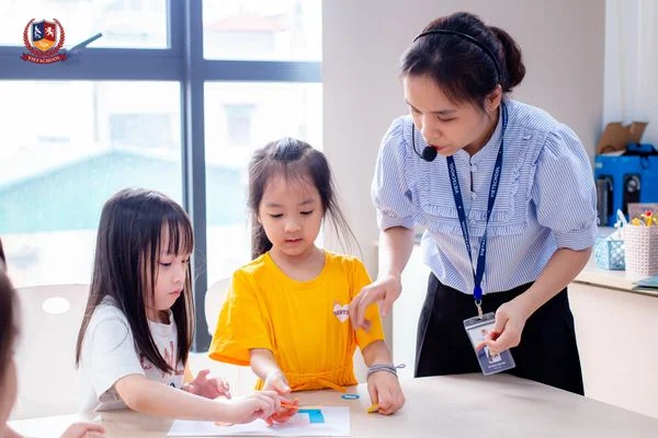 [CHUYỆN KỂ GIÁO VIÊN] HỌC TOÁN TƯ DUY Ở VIETSCHOOL THÚ VỊ NHƯ THẾ NÀO?